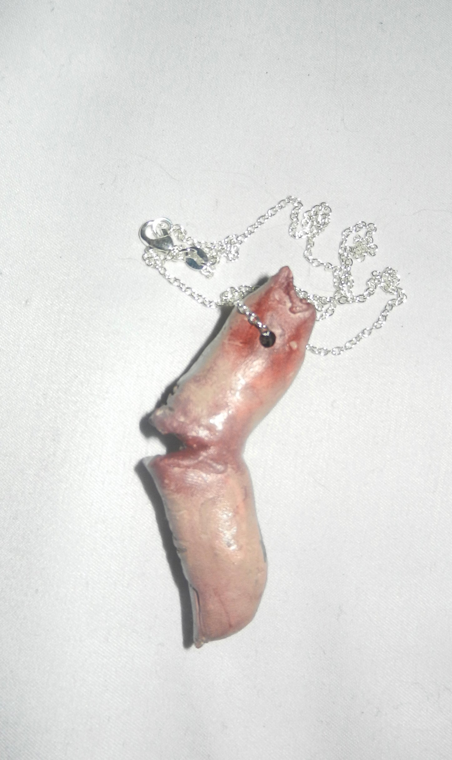 1/1 broken finger necklace