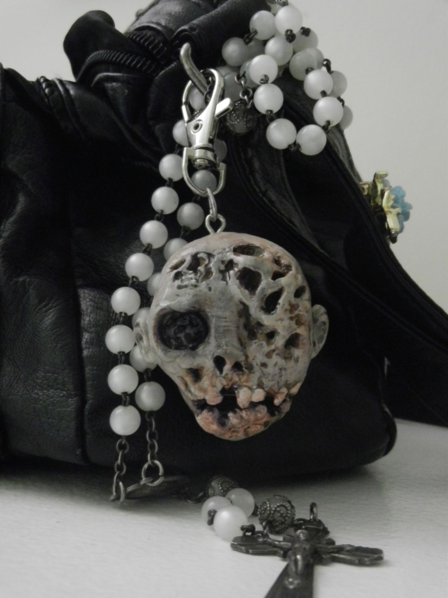 1/1 zombie keychain