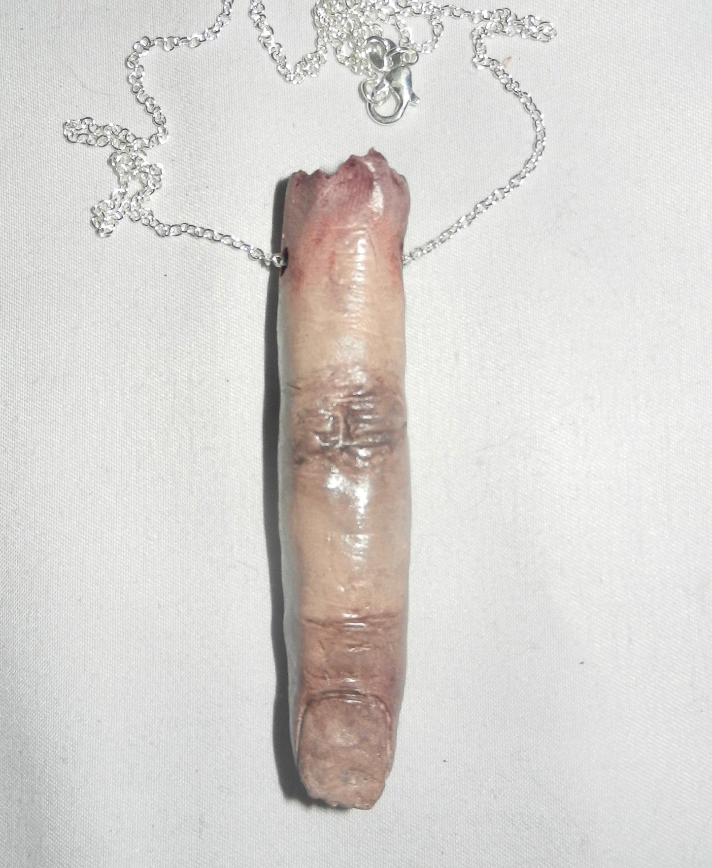 1/1 finger necklace