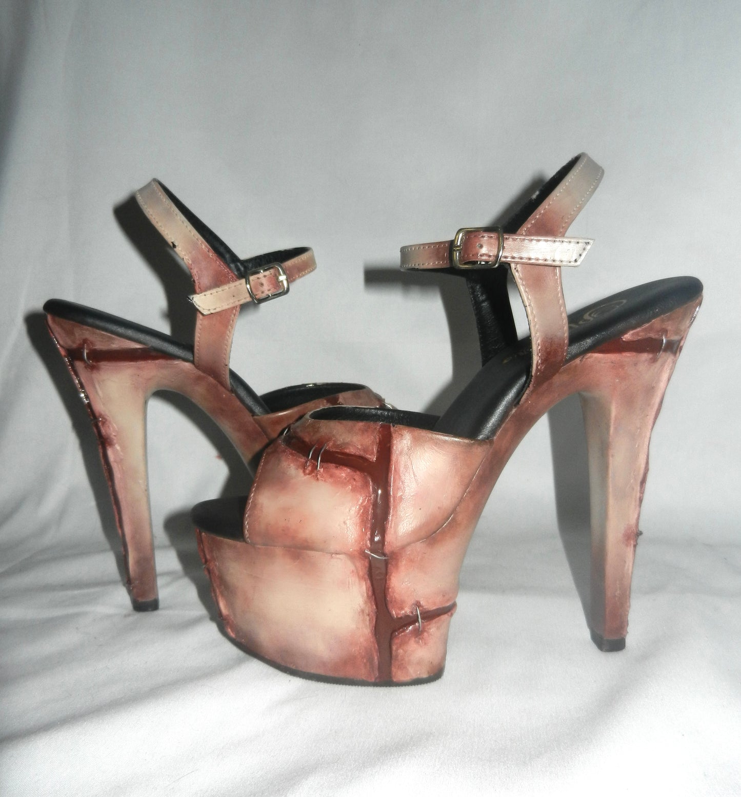 1/1 size 8 skin heels