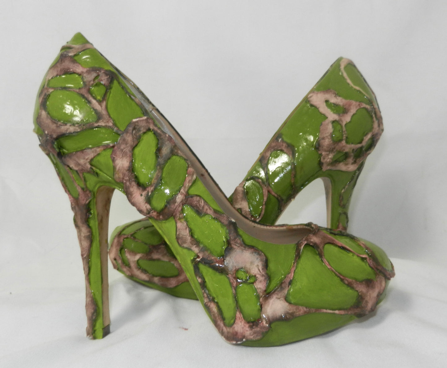 1/1 sz 7 zombie cutie heels