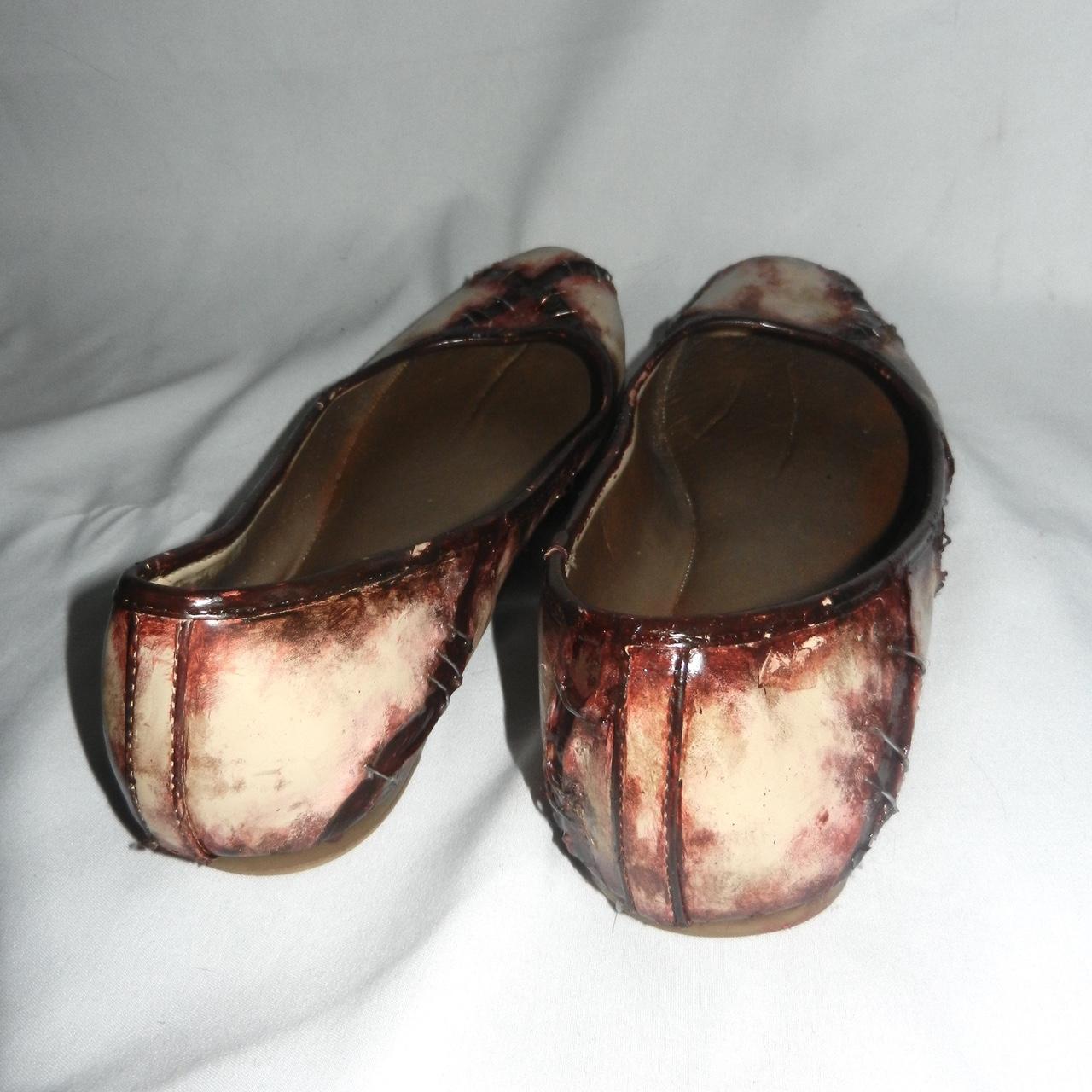 1/1 pale stitched up flats