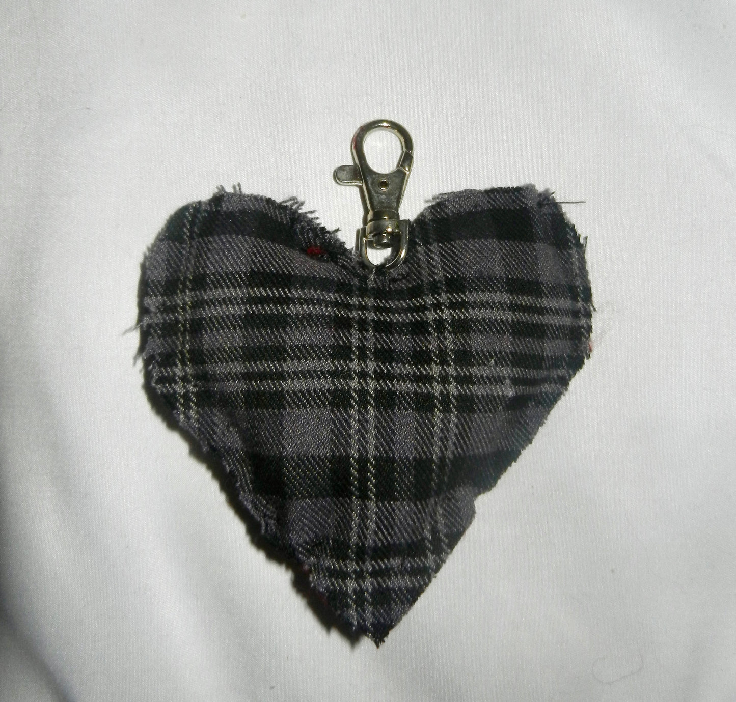 1/1 large plaid heart keychain
