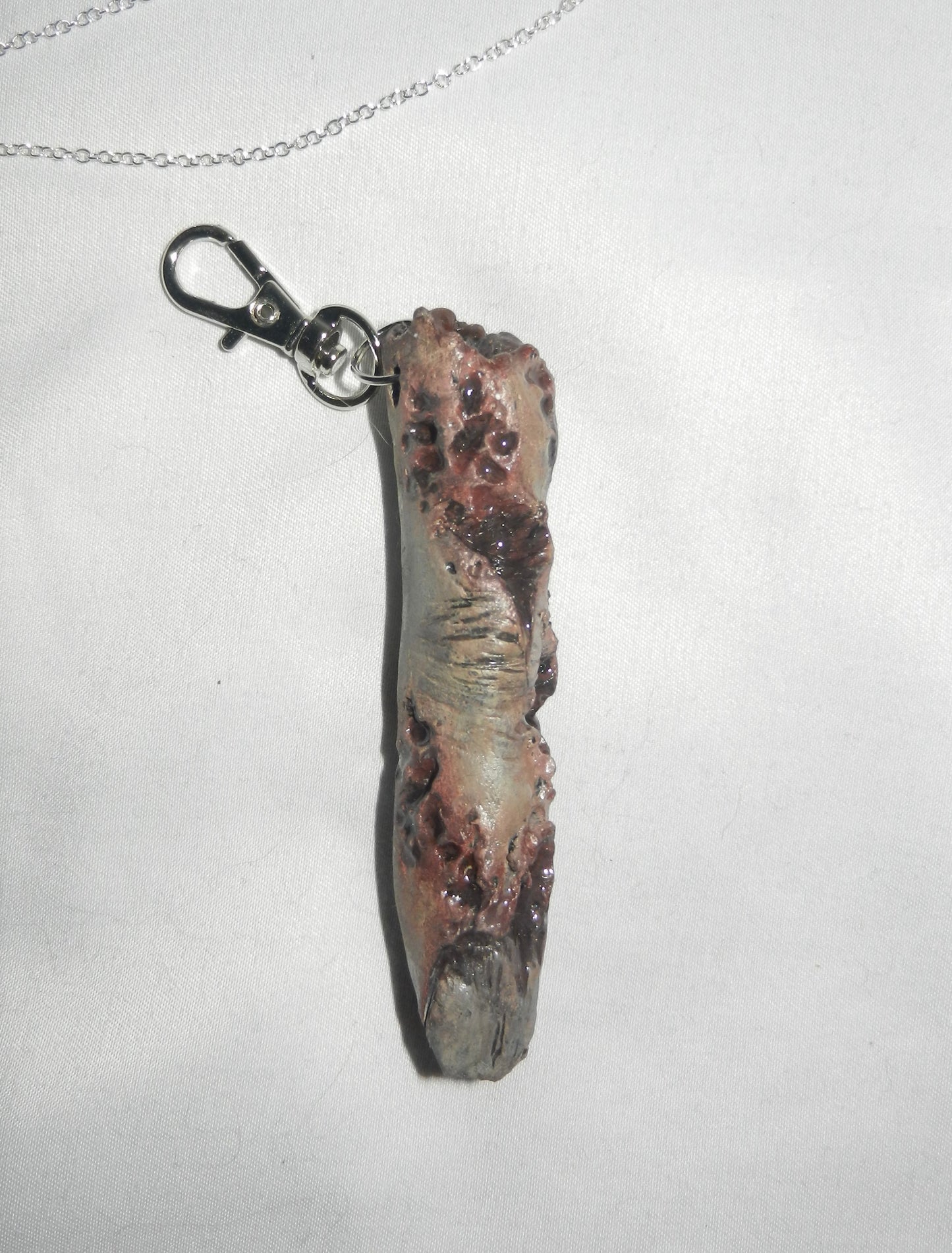 1/1 zombie finger keychain