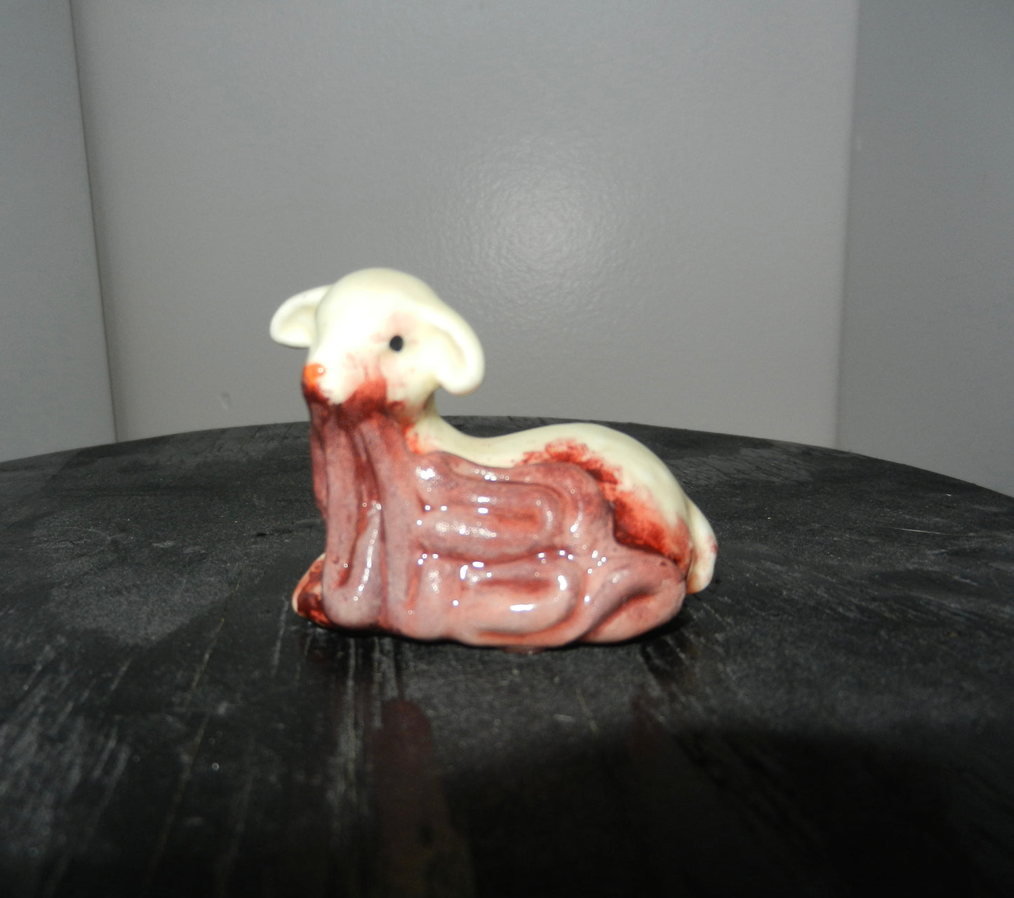 1/1 hungry lamb figure