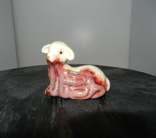 1/1 hungry lamb figure