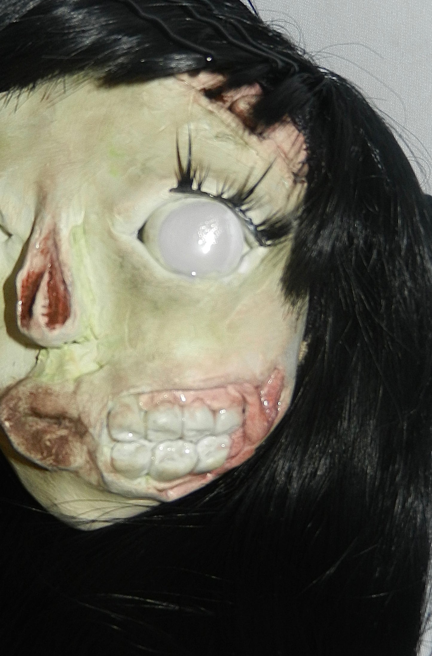 1/1 emo zombie girl sculpture
