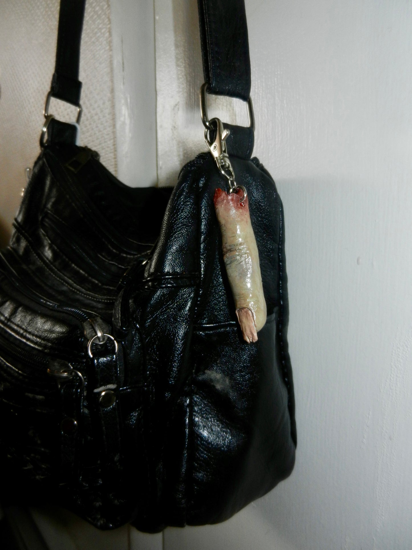 1/1 zombie finger keychain