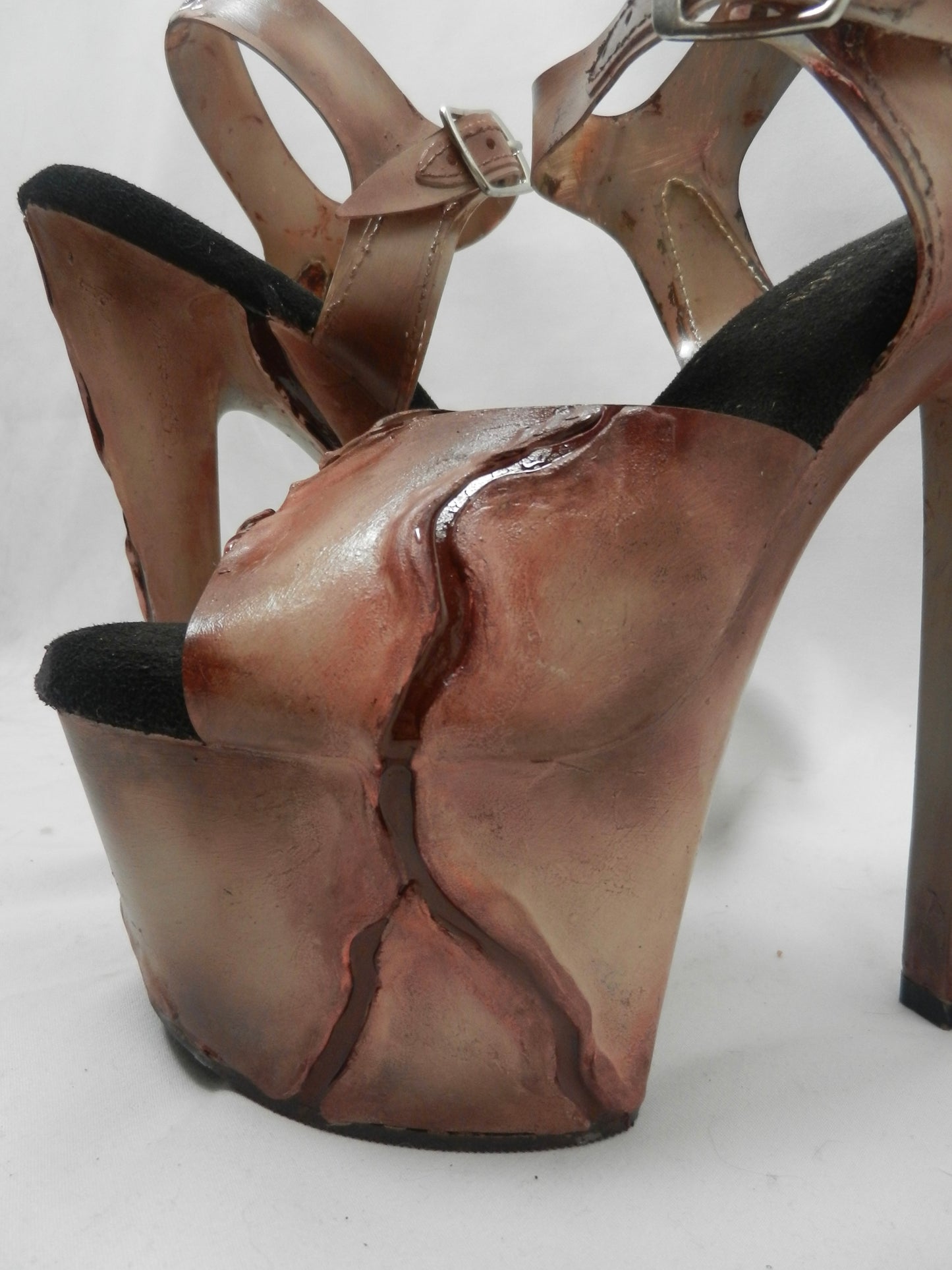 1/1 size 7 skin heels