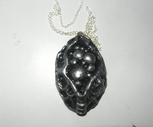 1/1 pus chamber necklace