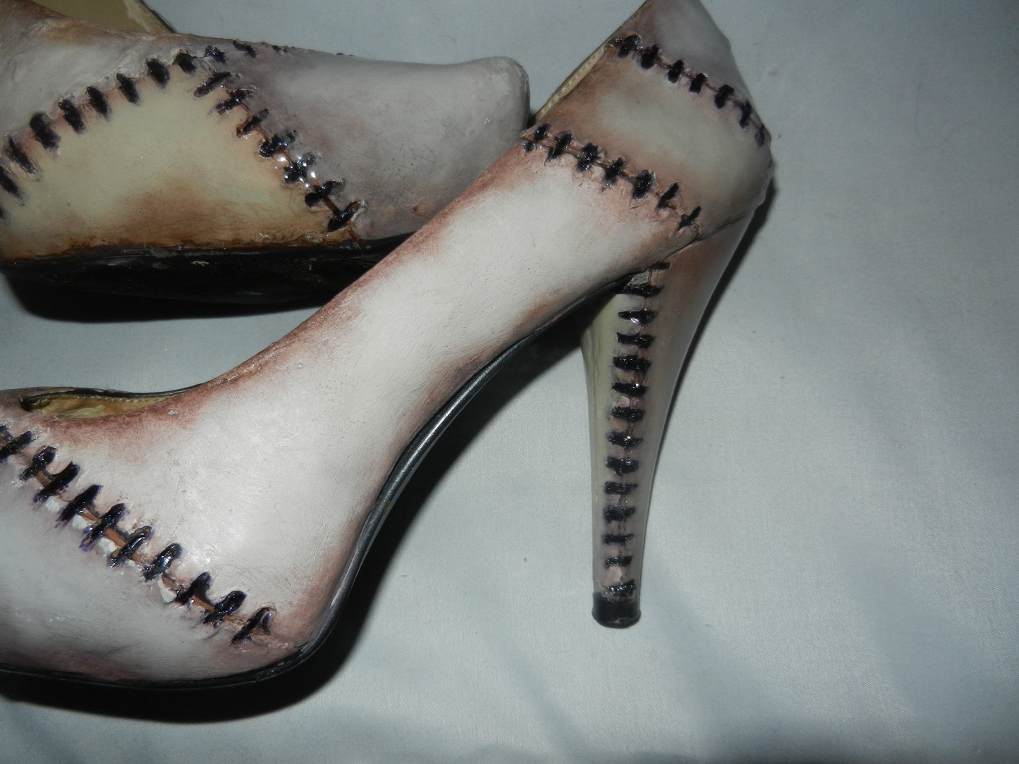 1/1 sz 7 stitched heels