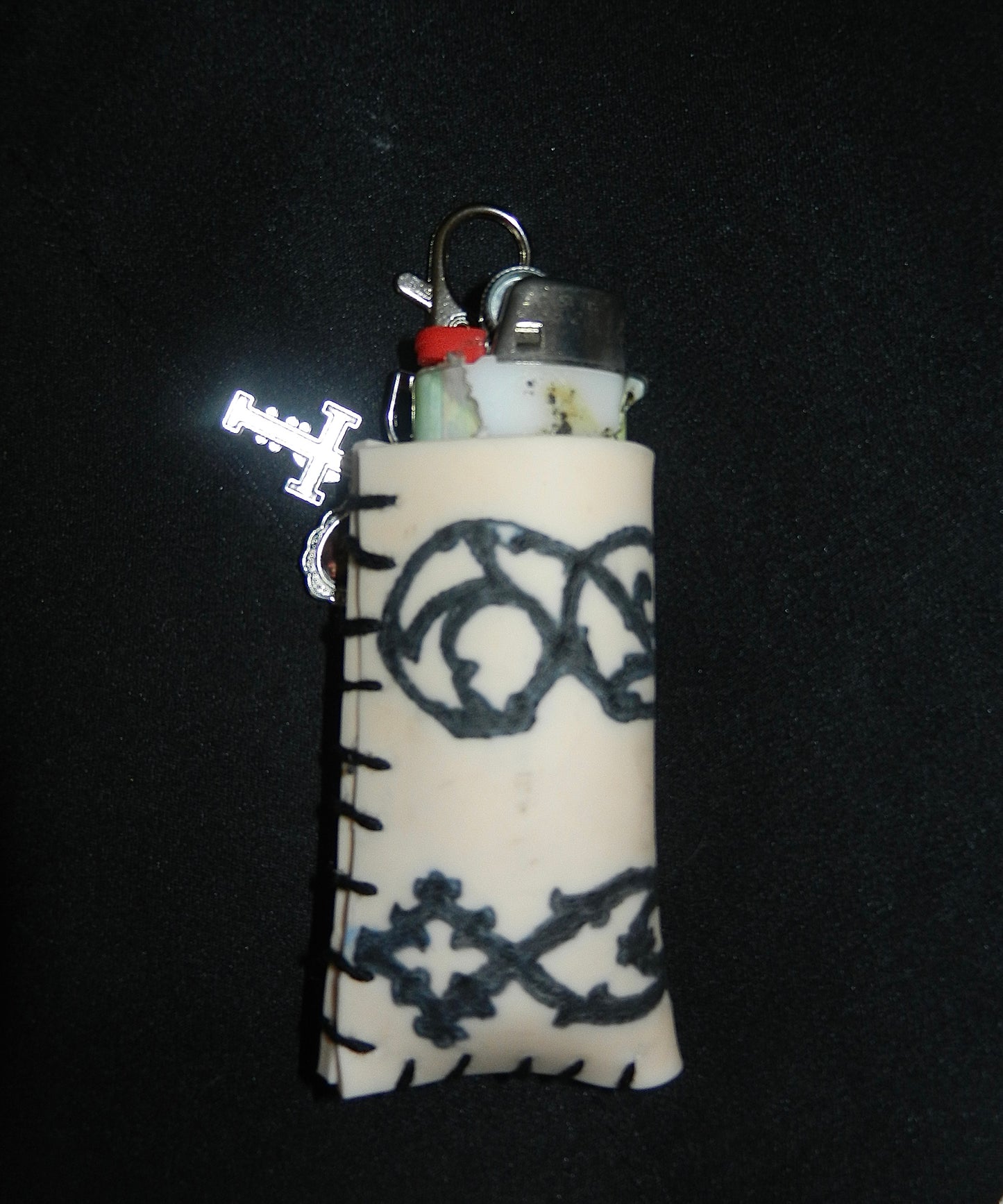 1/1 tattooed skin lighter case