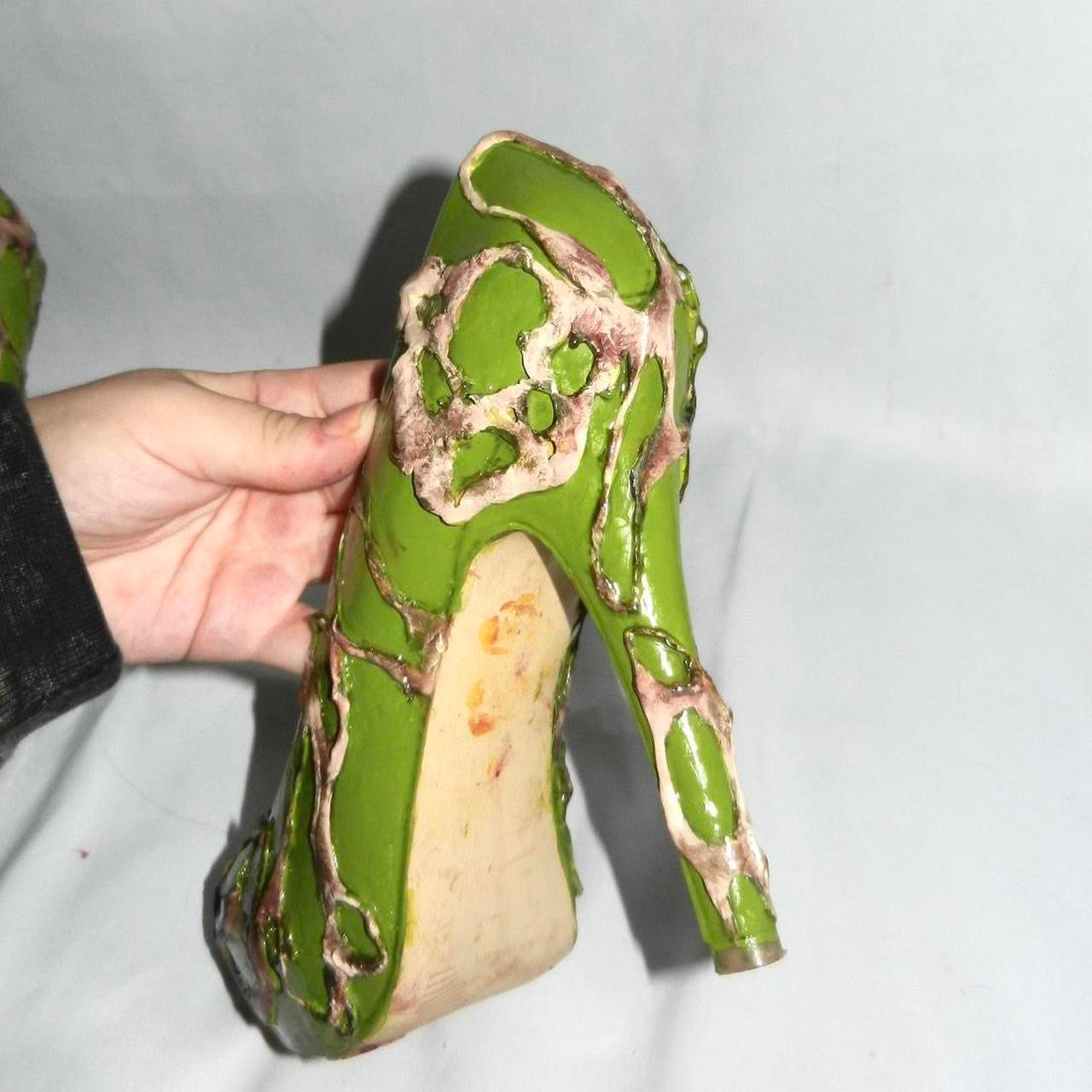 1/1 sz 7 zombie cutie heels