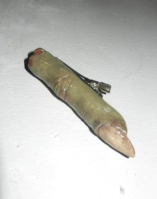 1/1 zombie finger hairclip