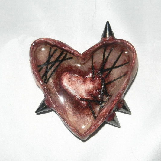 1/1 mended heart ashtray <3